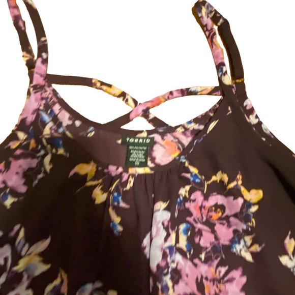 TORRID GEORGETTE SHARKBITE HEM SWING CAMI Size 00 - Picture 2 of 3